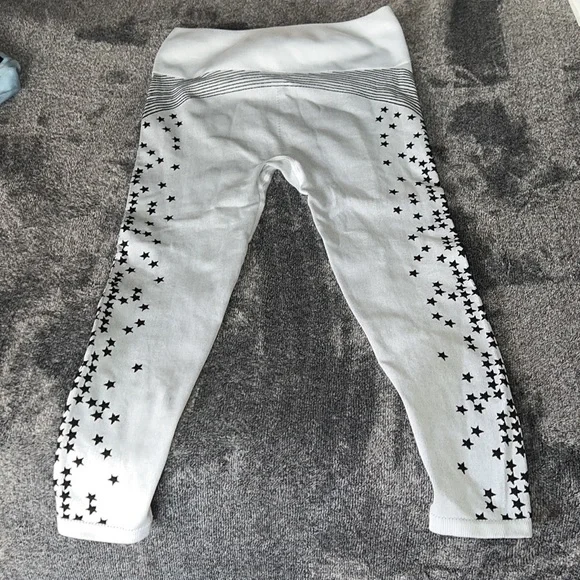 FABLETICS TIGHTS YOGA PANTS STARS & STRIPES BLACK & LIGHT GREY - Picture 13 of 15